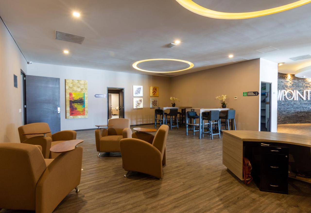 Hotel Glow Point - Mulza León Buitenkant foto